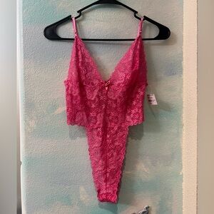 NWT Fredrick’s of Hollywood Hot Pink Lace Lingerie